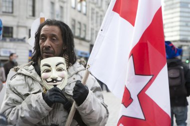 Londra'da Protestocular Mart Dünya çapında hükümet yolsuzlukla