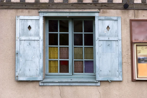 Gemütliches Fenster — Stockfoto