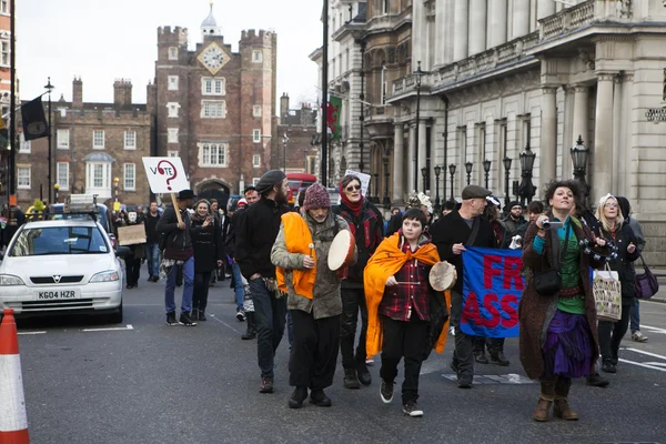 Londra'da Protestocular Mart Dünya çapında hükümet yolsuzlukla — Stok fotoğraf