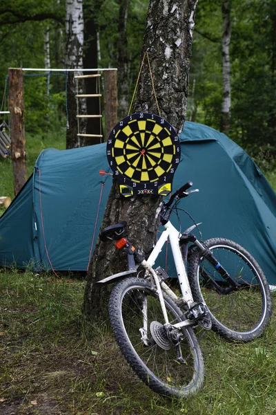 自行车在帐篷 — 图库照片