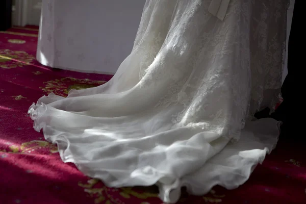 El vestido de la muchacha antes de la boda — Foto de Stock