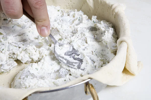 Torta de Páscoa com espinafre — Fotografia de Stock