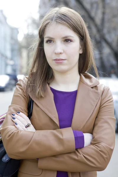 Portret van een lachende vrouw — Stockfoto