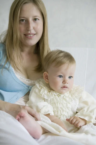 Young woman with baby — Stock Photo, Image