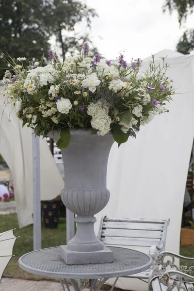 Bouquet in vase — Stock Photo, Image