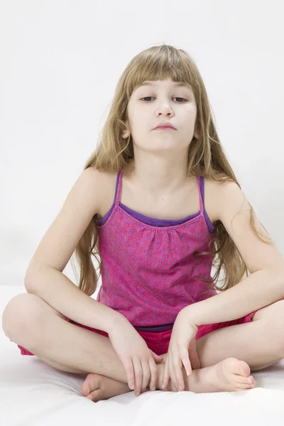 Chica haciendo yoga — Foto de Stock