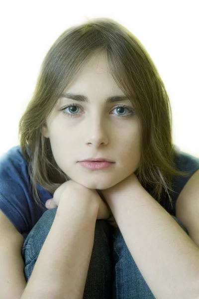 Porträt eines jungen lächelnden Mädchens — Stockfoto