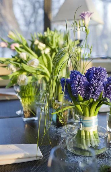 Bouquet of  hyacinth in vase — Stock Photo, Image