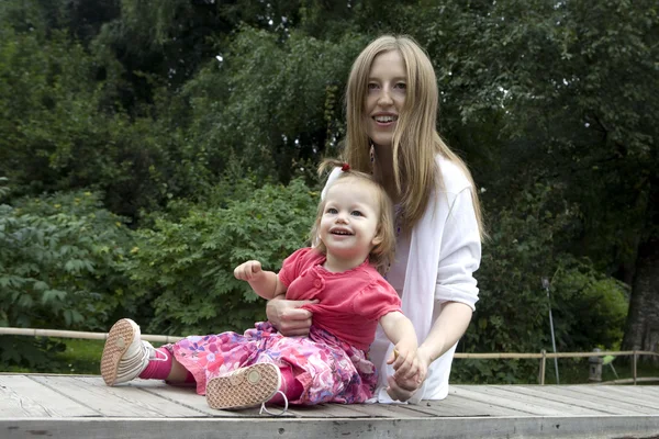 Mother and daughter — Stock Photo, Image