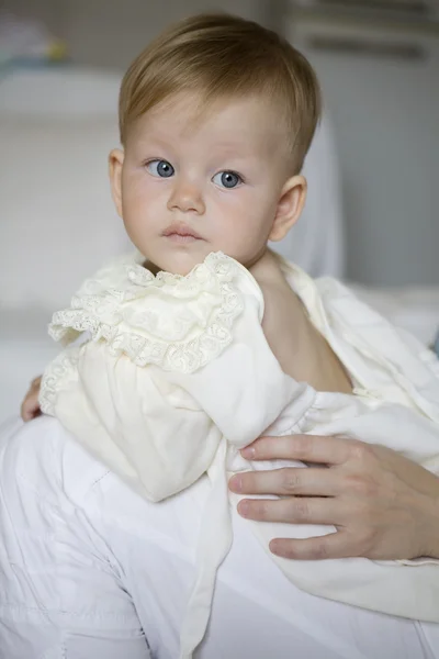 Küçük şirin sarışın bebek — Stok fotoğraf