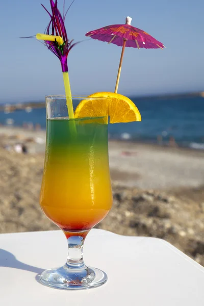 Cocktail on the beach — Stock Photo, Image