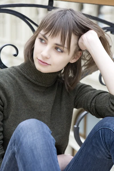 Portait of young woman doing shoping in the shop — Stock Photo, Image