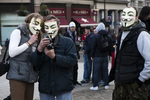 Manifestantes de Londres marchan contra corrupción gubernamental mundial — Foto de Stock