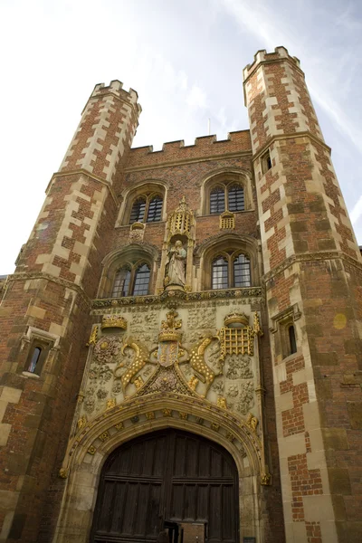 The New Court St John 's College at Cambridge University — стоковое фото