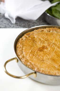 Ispanak ve enginar pasta