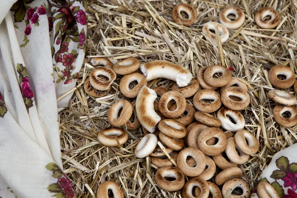Sušičky kobliha tvoří ruské jídlo - chléb kroužky — Stock fotografie