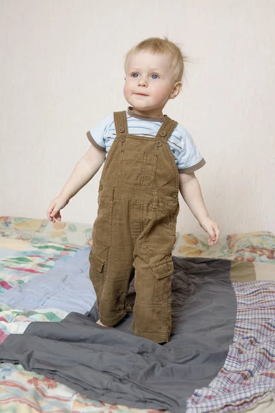 Pequeno menino bonito — Fotografia de Stock