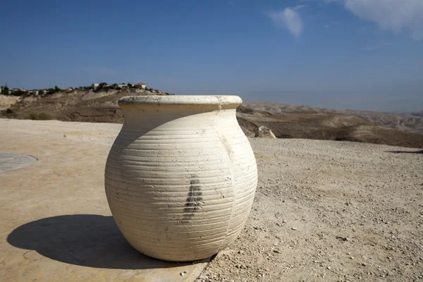 Vase in front of view of Sands of Judean Desert — Stock Photo, Image