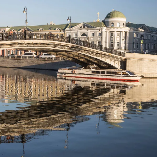 Moskwa Rosja Września 2021 Scena Rosyjska Rejsy Rzeką Rzece Moskwie — Zdjęcie stockowe