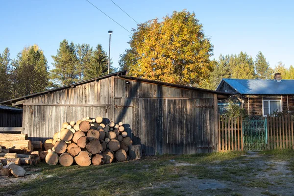 Karelien Russland September 2021 Holzhaus Mit Scheune Der Nähe Des — Stockfoto