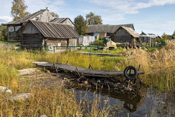 Karelië Rusland September 2021 Houten Huis Met Schuur Nabij Het — Stockfoto