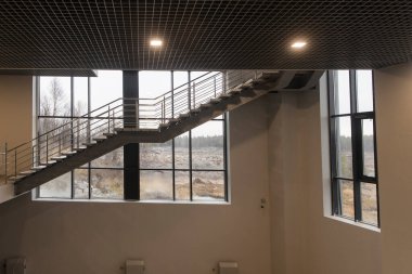 Belomorsk, Karelia, Rusya - Kasım 2021, Besov Sledki Müzesi. Petroglyphs grubunun üzerine koruyucu bir pavyonun açılışı Besovy sledki