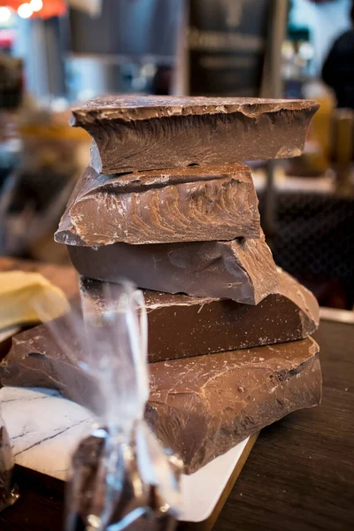 Pyramid Uneven Chocolate Pieces Sale Market — Stock Photo, Image