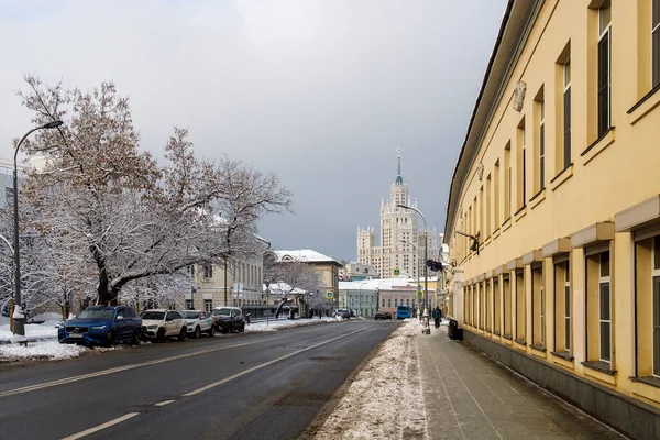 Moscow Russia December 2021 View Stalin Skyscraper Kotelnicheskaya Embankment Bolshaya — Photo