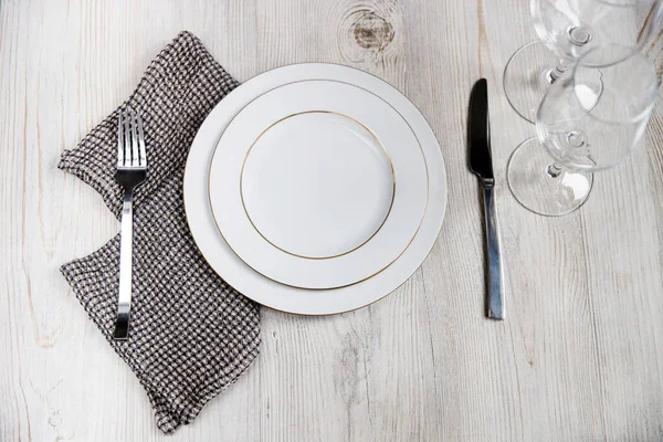 Serving Plate Spoon Fork Knife Grey Napkin Wooden Table — Stock Photo, Image