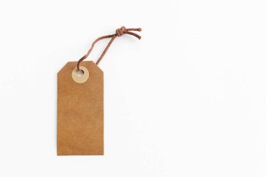 Beyaz arka planda kahverengi etiket. Metin için yer