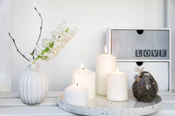 White Hyacinth 1970S Fluted Vase Next Tray Four Lit Candles — Stock Photo, Image