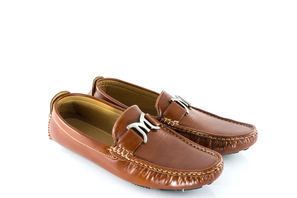 Zapatos de hombre en color marrón aislado — Foto de Stock