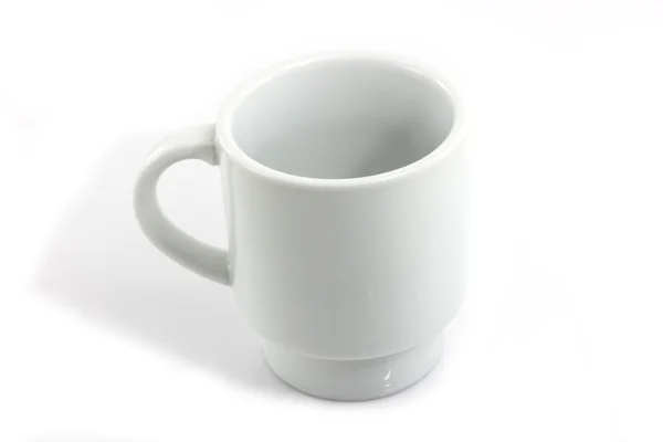 Witte koffiekopje met een handvat isoleren — Stockfoto