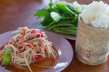 yeşil papaya salatası, Tayland yemeği.