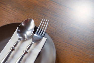 Ahşap kaplamalı çatal kaşık