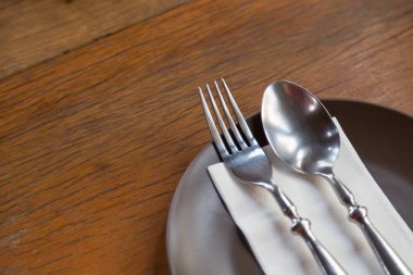 Ahşap kaplamalı çatal kaşık