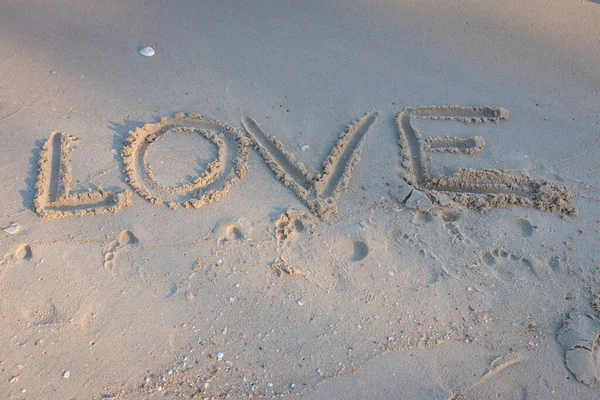 Kärlek Meddelande Skrivet Sand Bakgrund — Stockfoto