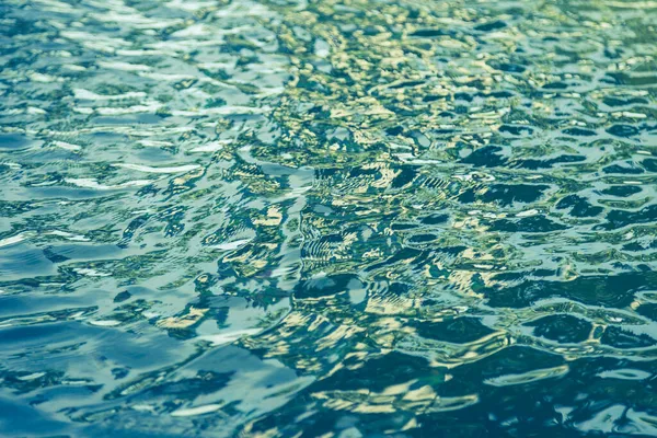 Использование Отражения Воды Фоновом Режиме — стоковое фото