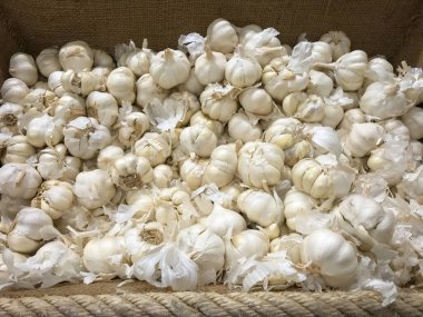 piyasa arka planda sarımsak