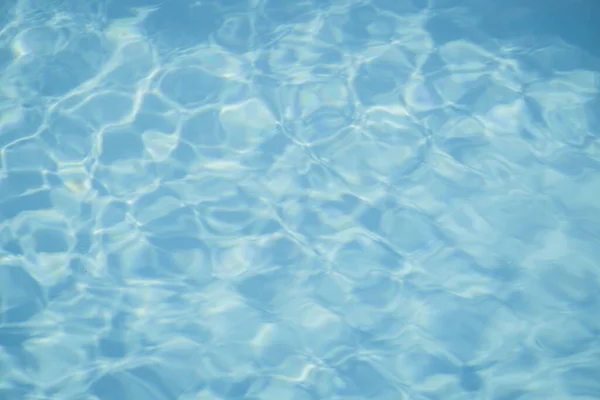 Γαλάζιο Νερό Πισίνας Αντανάκλαση Ήλιου — Φωτογραφία Αρχείου