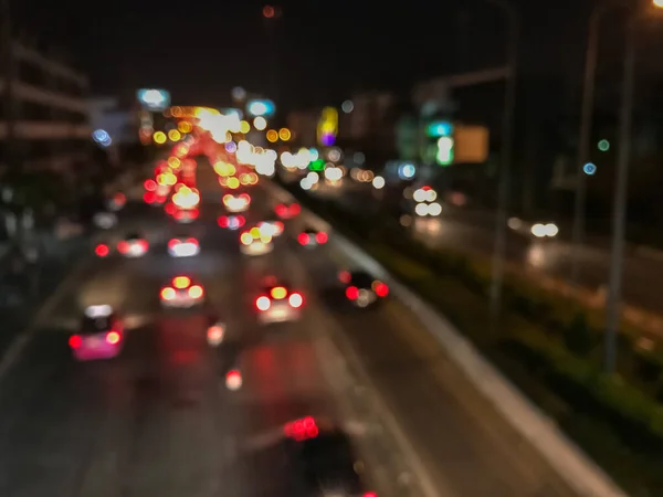 夜色下城市交通状况的模糊 — 图库照片