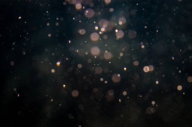 Siyah arka plan üzerinde ışık bokeh bulanıklık