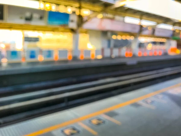 Homályos Kép Vasútállomásról Naplemente Előtt Bts Skytrain Bangkokban Thaiföld — Stock Fotó