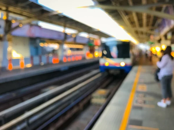 Imagen Borrosa Estación Tren Antes Del Atardecer Skytrain Bts Bangkok —  Fotos de Stock