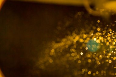 siyah arka plan üzerinde renkli bokeh