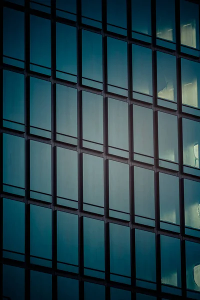 Affärsbyggnad Med Glas Fönster Bakgrund — Stockfoto