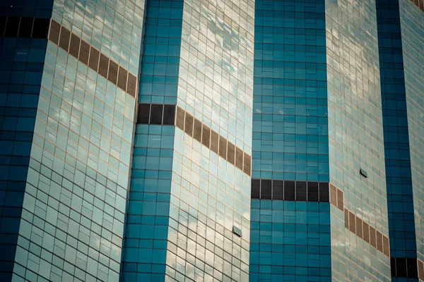 Affärsbyggnad Med Glas Fönster Bakgrund — Stockfoto