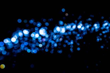 siyah arka plan üzerinde renkli bokeh