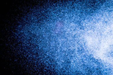 Siyah arkaplanda mavi bokeh