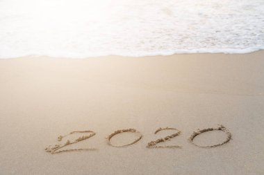 2020 'de kumsalda yeni yıldan önce yazılmış.
